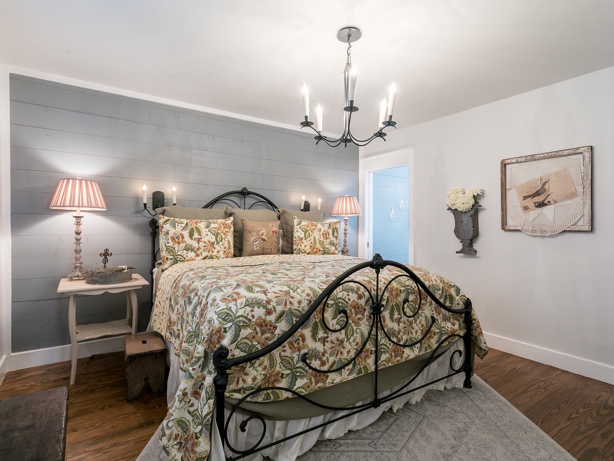 Downstairs king bedroom