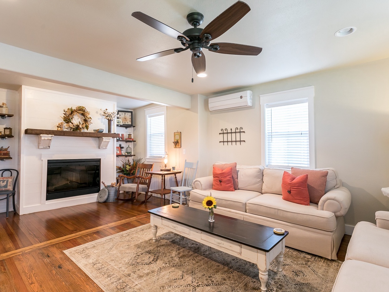Large and comfortable living room