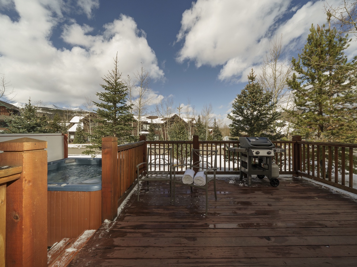 Deck with hot tub