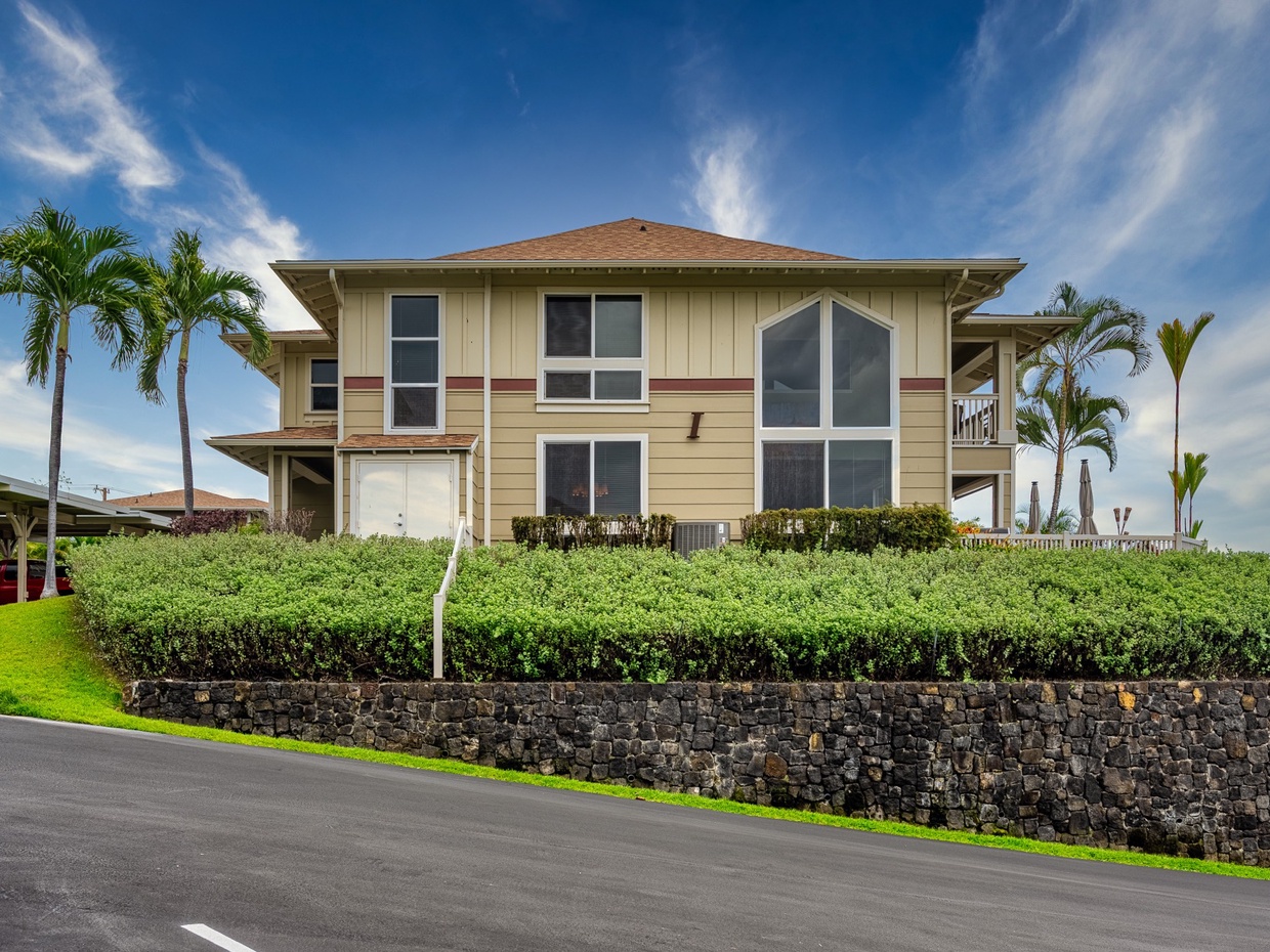 Blue skies at Alii Cove