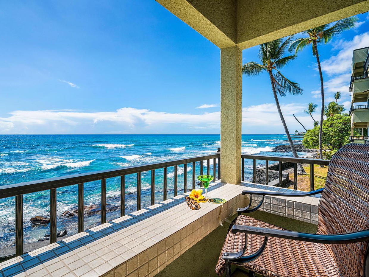 Kona Coast oceanfront vacation rental