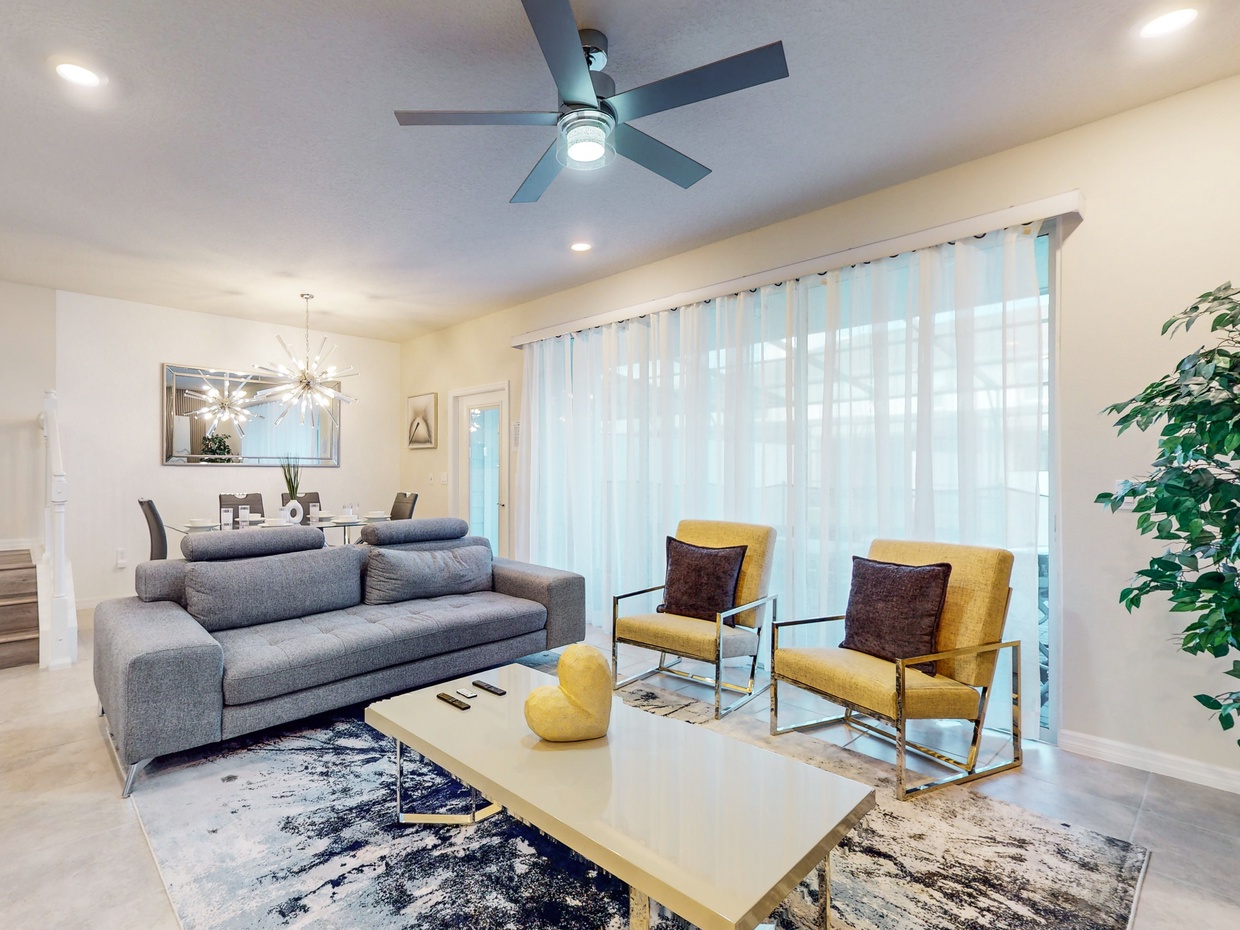 1st floor living room area