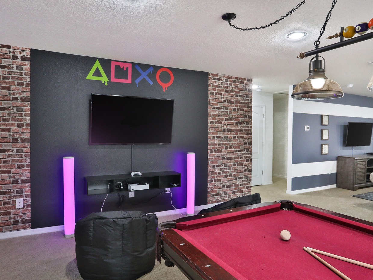 2nd floor gaming area