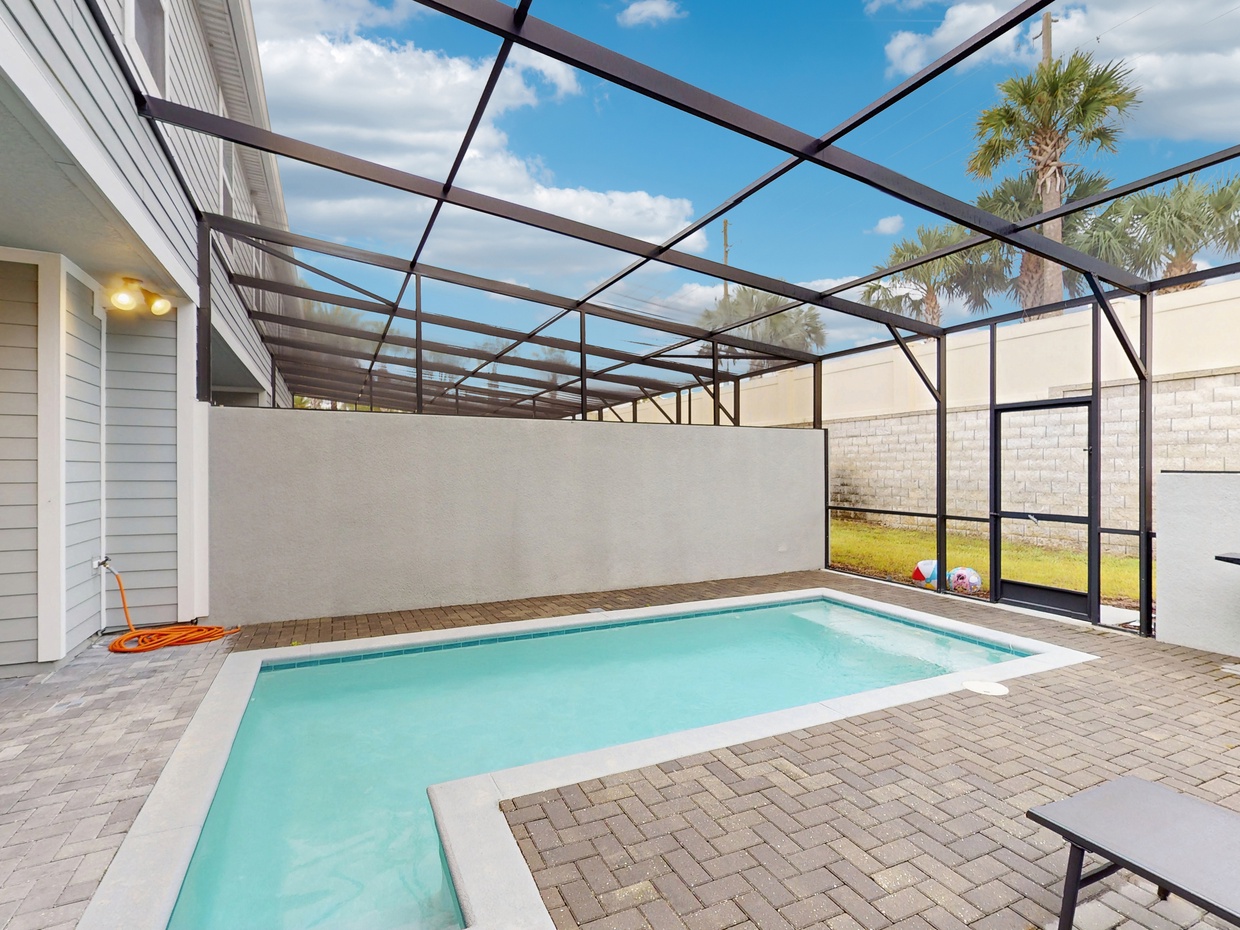 Private pool