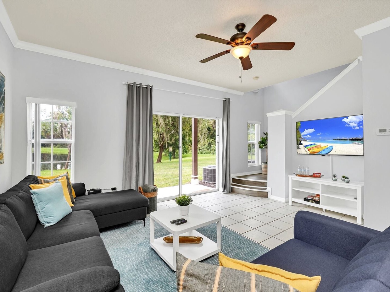 Enjoy a movie night with your loved ones in our cozy living room!
