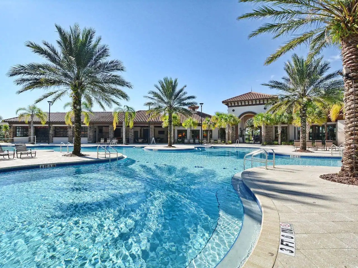 The resort's outdoor pool is the perfect place to swim some early morning laps or enjoy an afternoon dip.