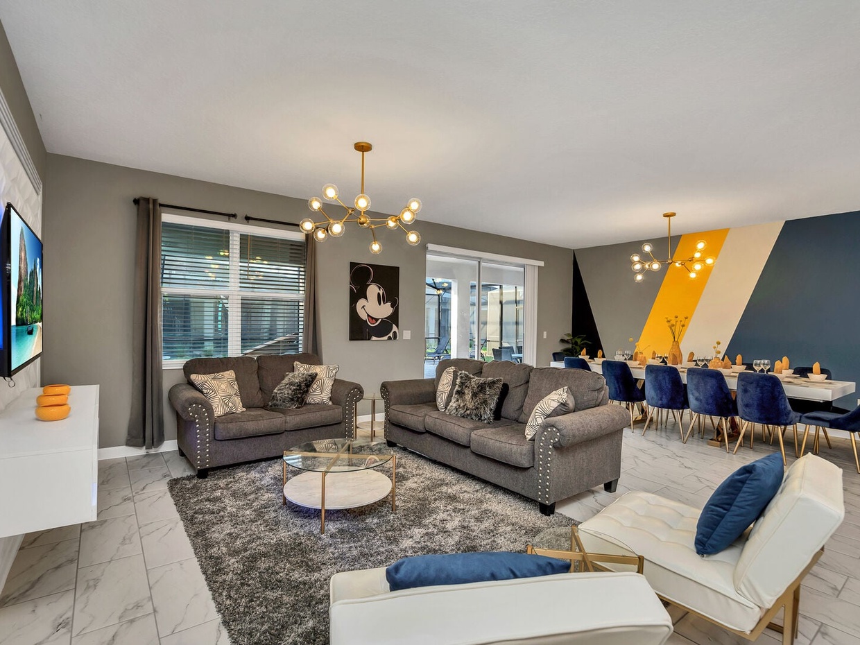 Spacious & Comfortable areas to enjoy with family!