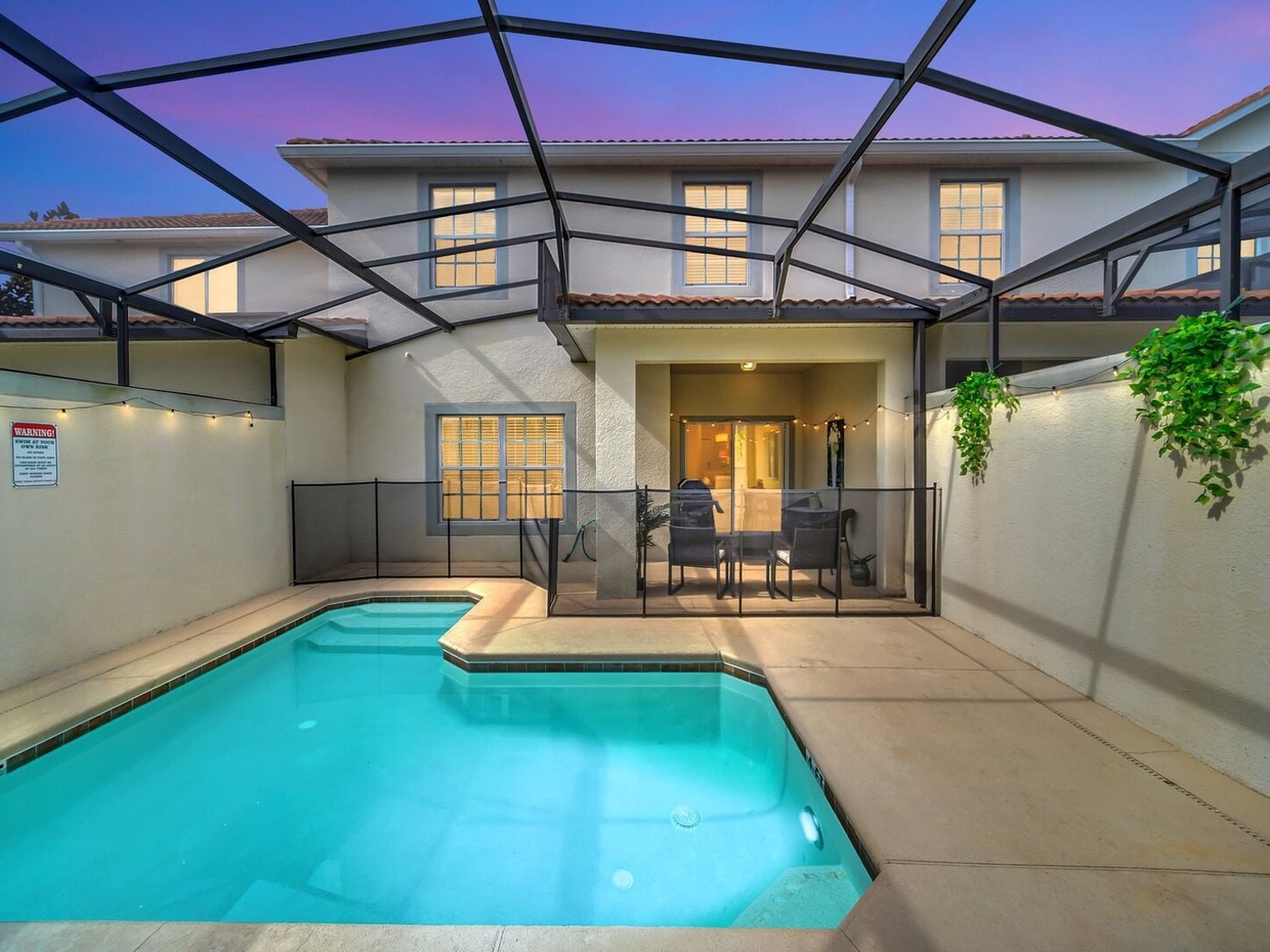 Enjoy the rest of your evenings in the outdoor private pool.