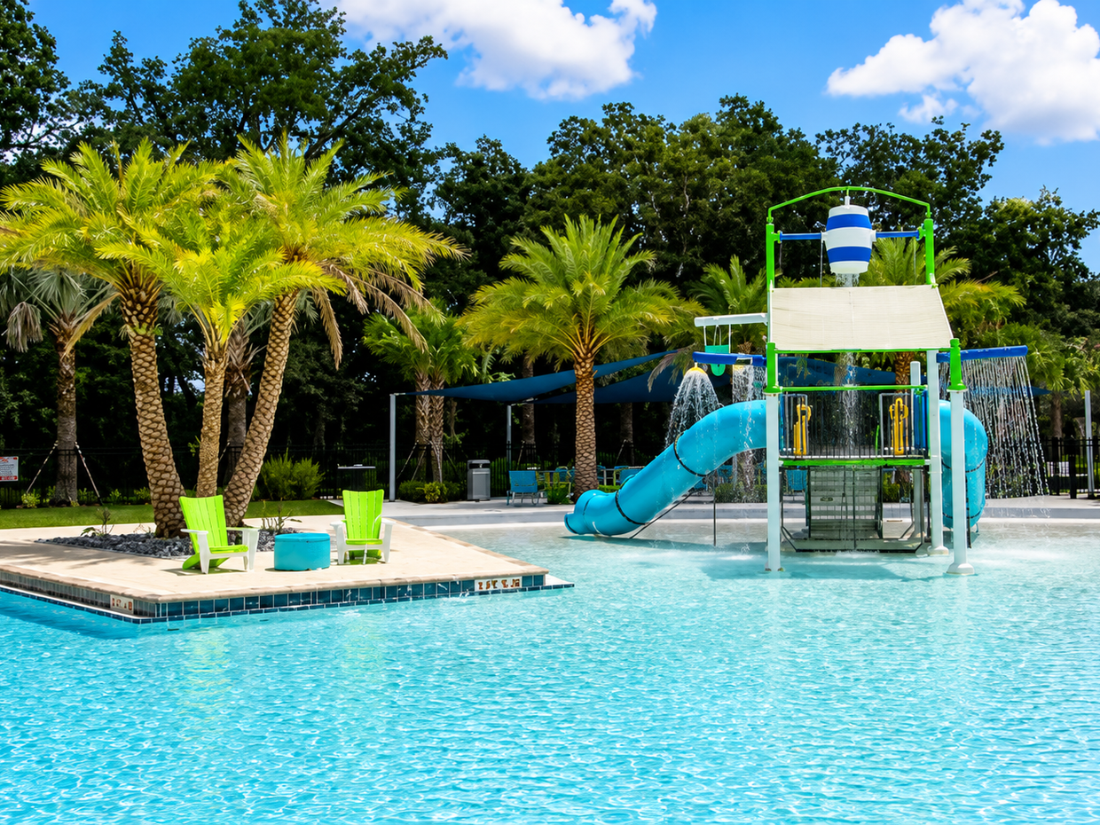 Located in Veranda Palms, with fantastic resort amenities to enhance your family getaway