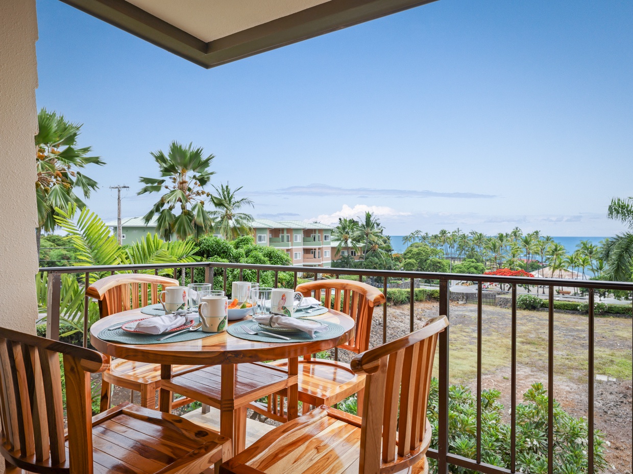 Start your morning or unwind at sunset on the lanai, with a beautifully set table and panoramic views of the Pacific, swaying palms, and lush tropical greenery