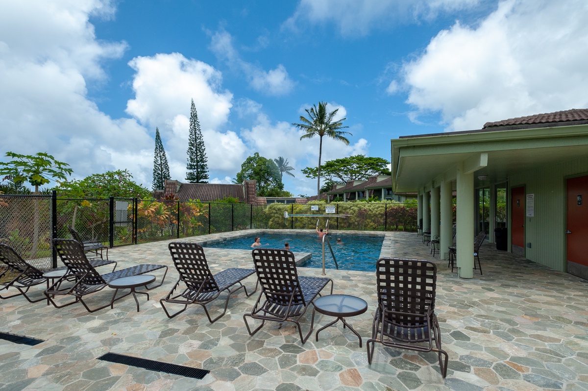 The Puamana complex pool is perfect for a day spent soaking up the sun! There are plenty of lounge chairs, and a clubhouse with shady seating where you can enjoy a picnic lunch. 
