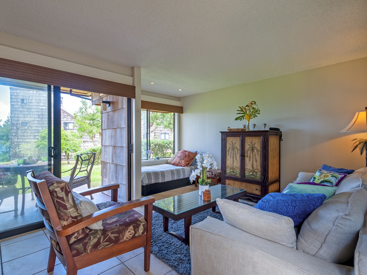 Sealodge F1 | ocean view living room | Sealodge Princeville Kaua