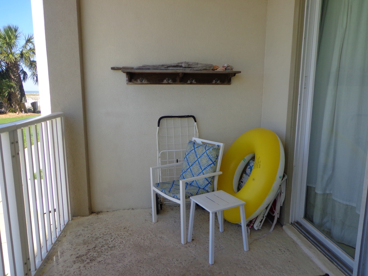balcony table & chair