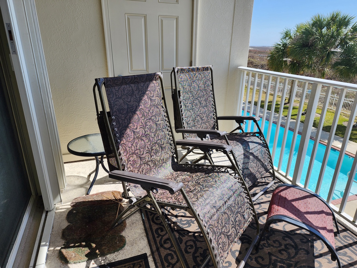 balcony chairs