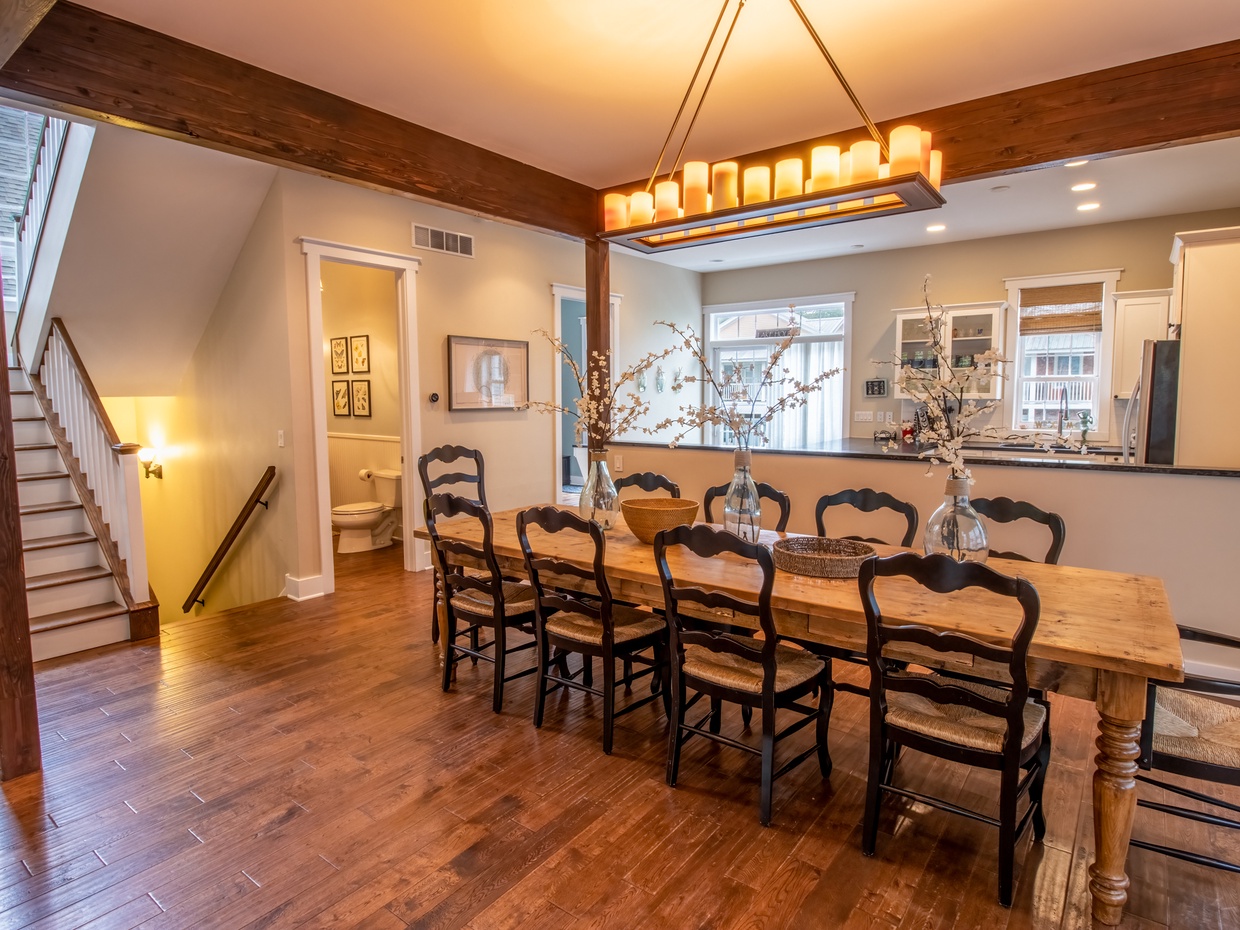 Main Level | Dining