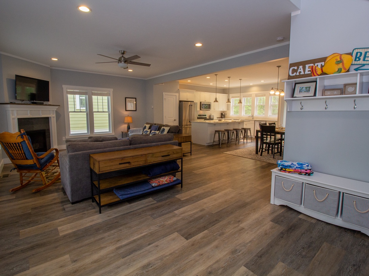 Main Level | Living Room