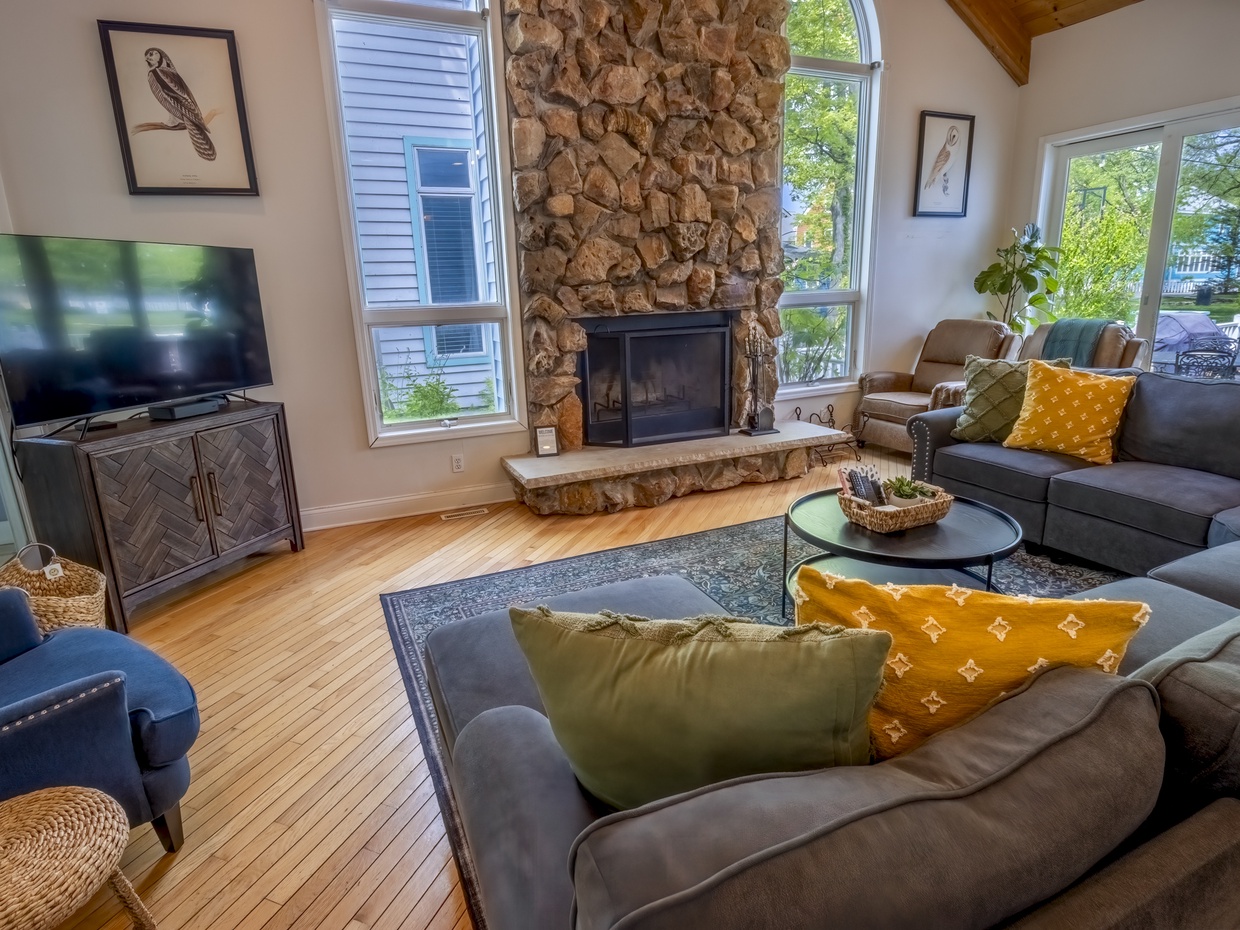 Main Level | Living Room