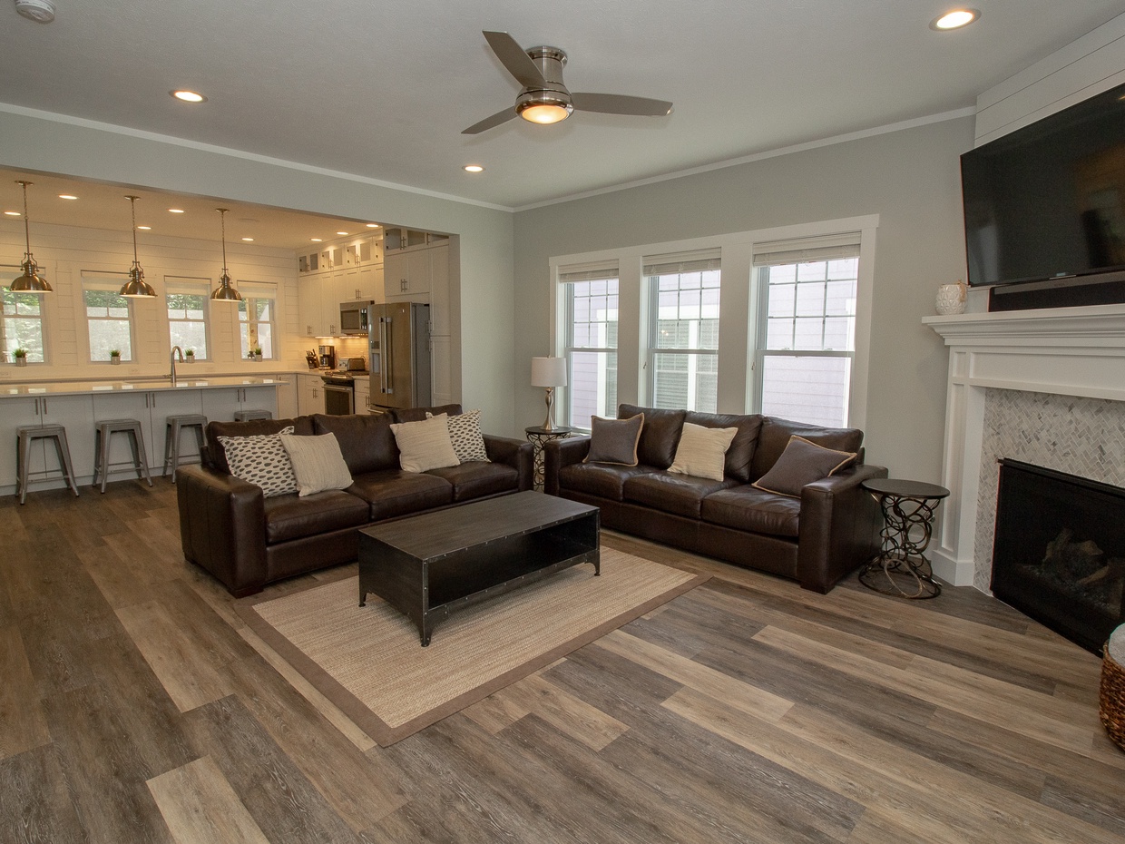 Main Level | Living Room