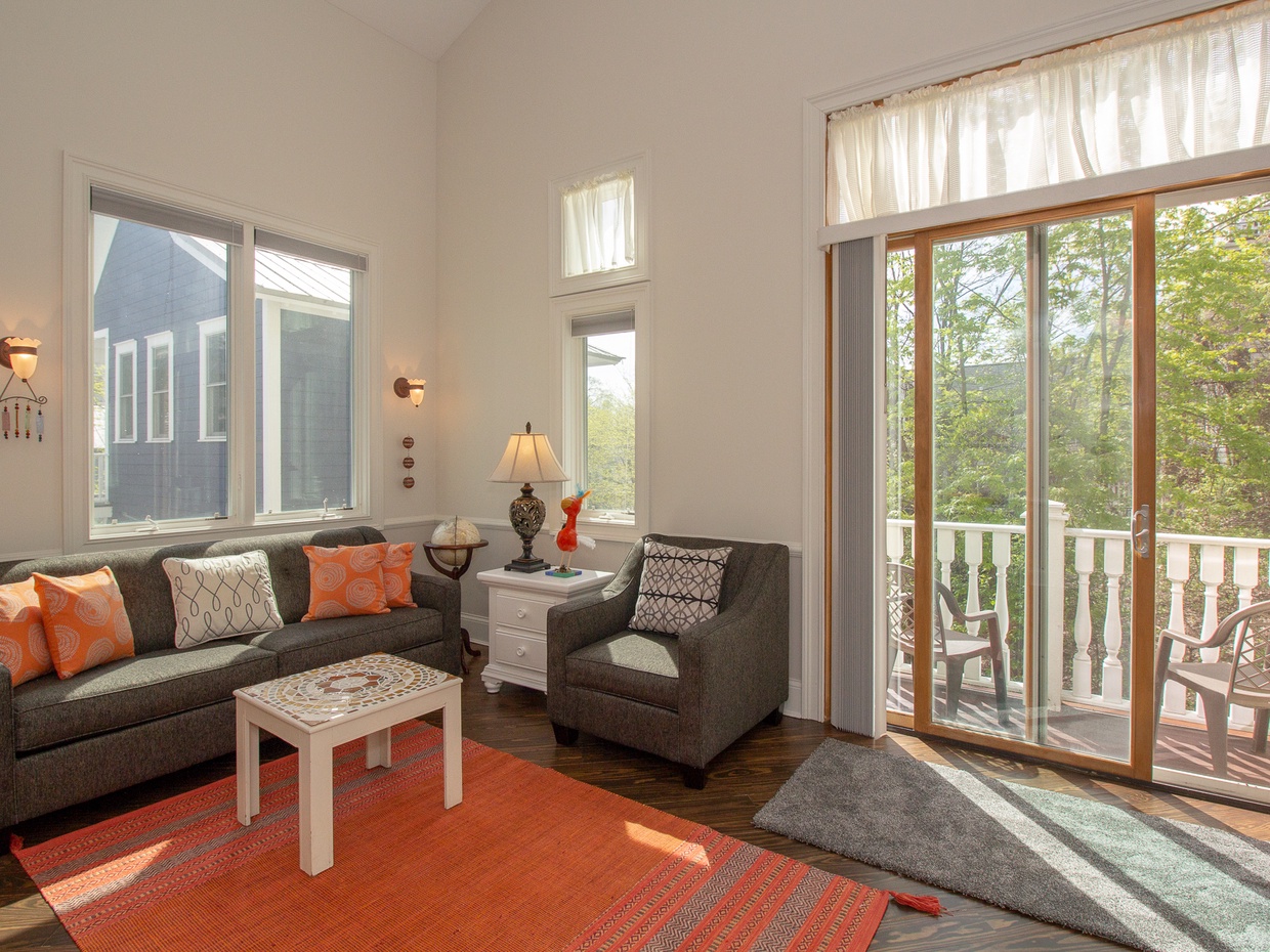 Main Level | Living Room