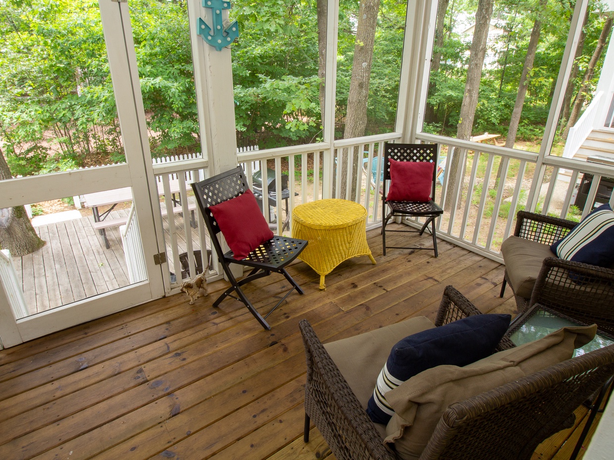 Outdoor Living | Screened Porch