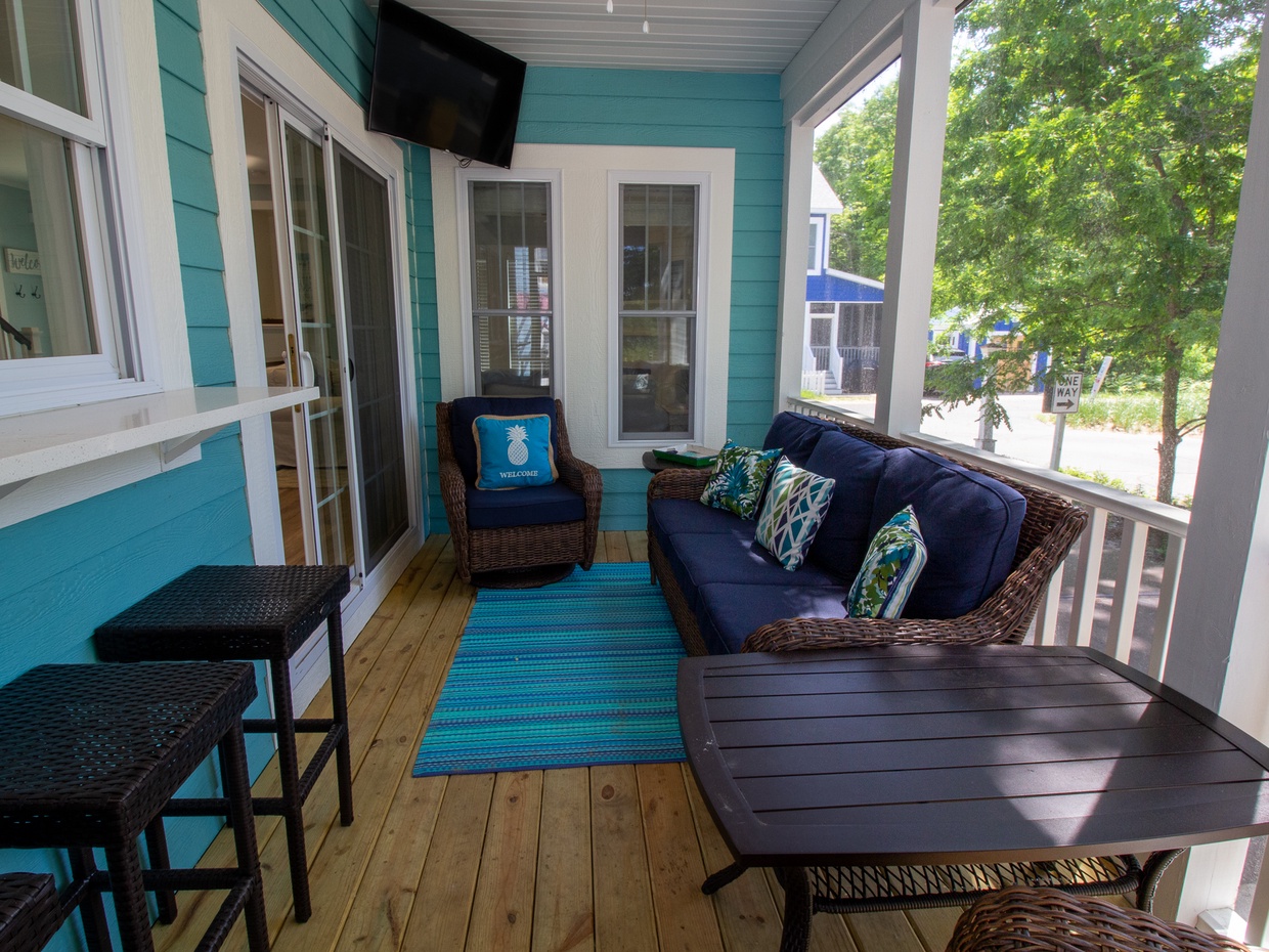 Outdoor Living | Screened Porch