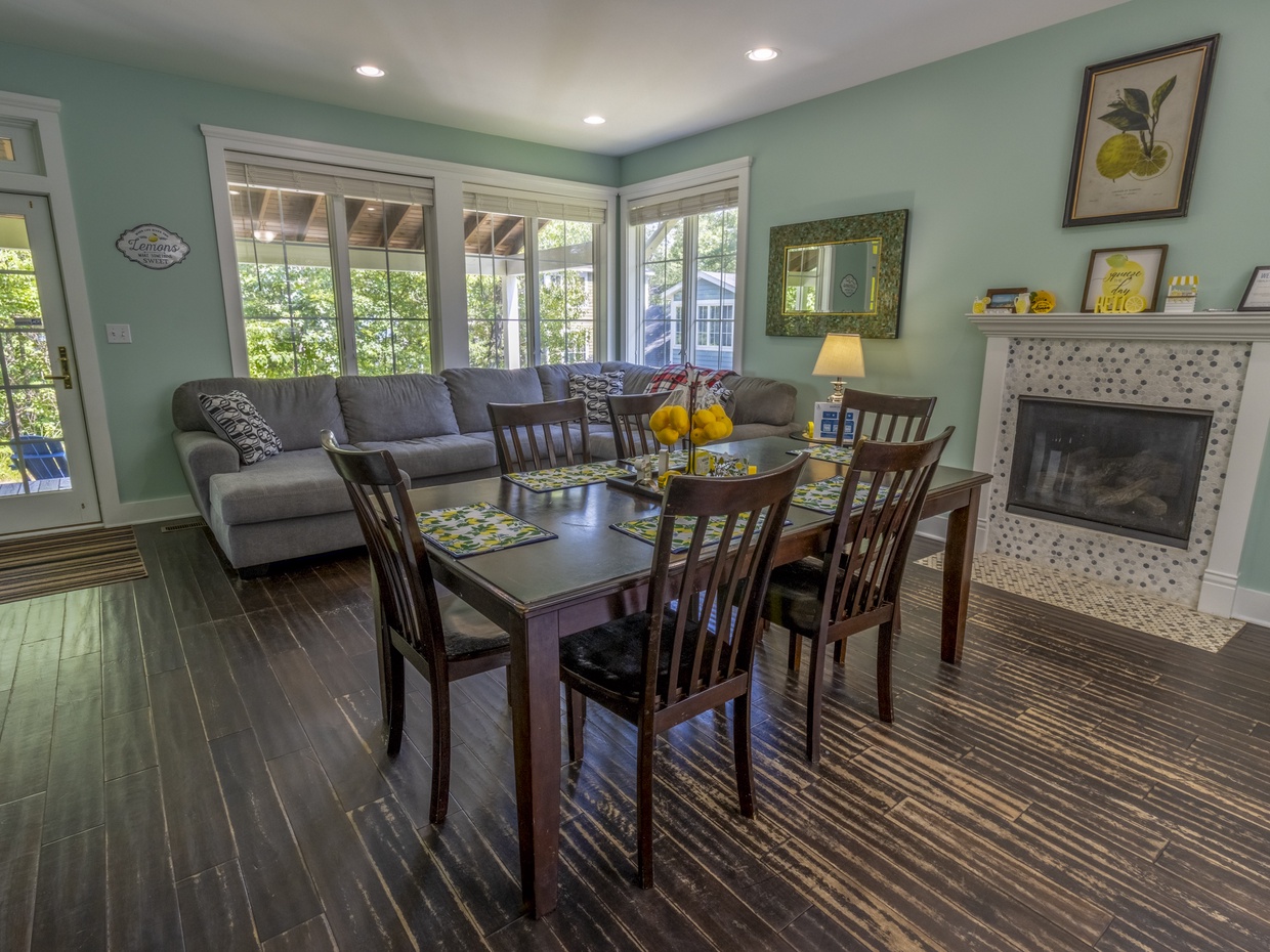 Main Level | Dining Room | Sitting Room
