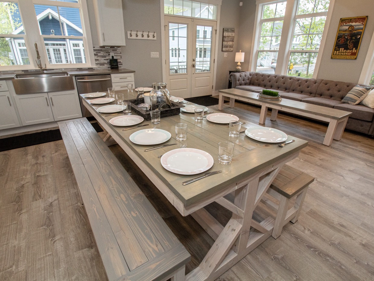 Main Level | Dining