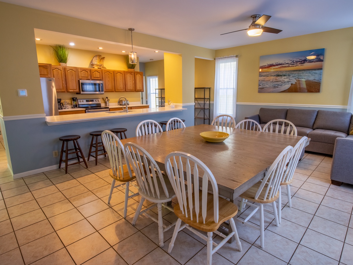 Main Level | Dining | Living Room