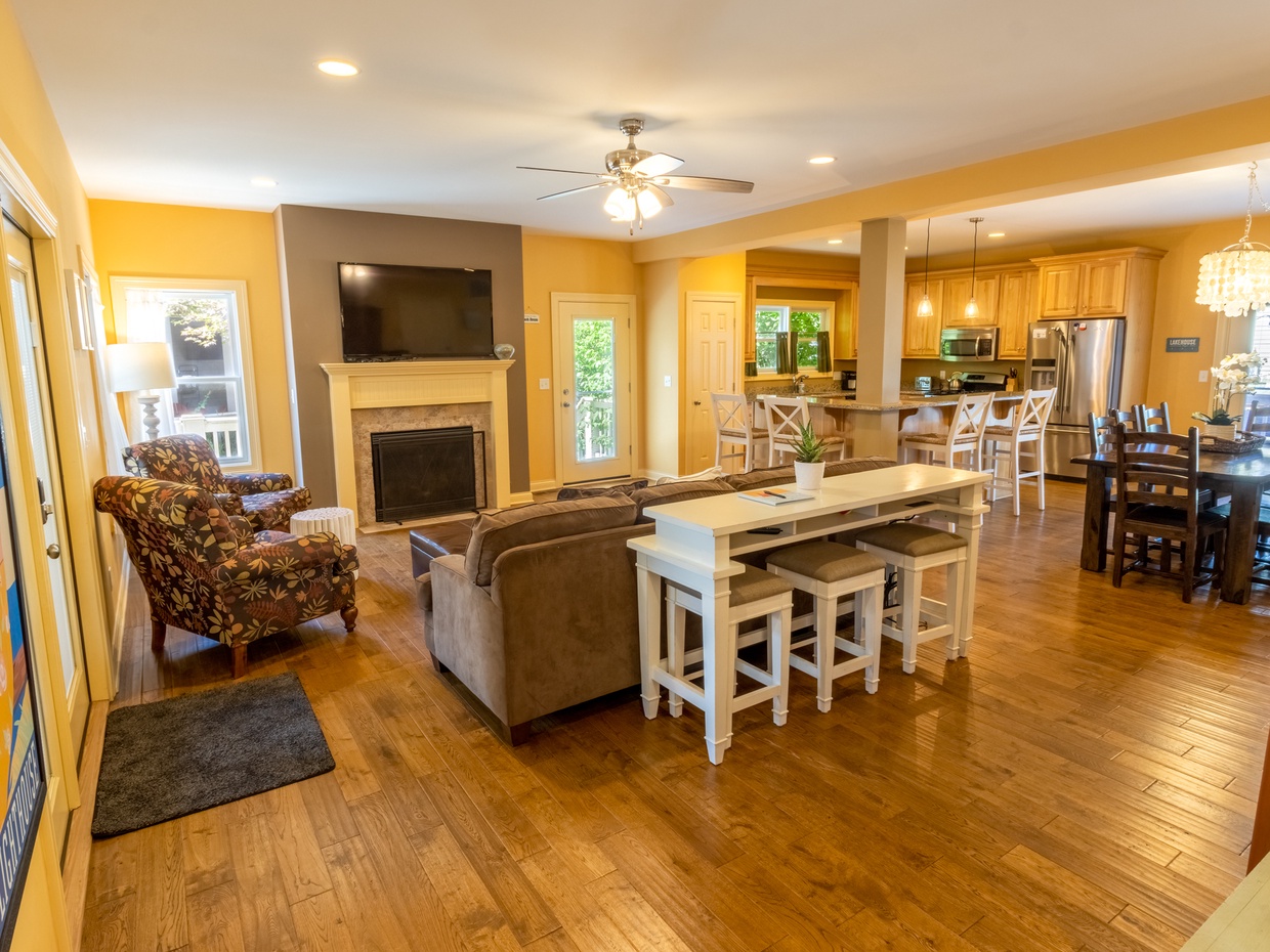Main Level | Living Room