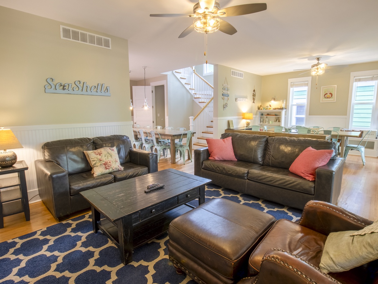 Main Level | Living Room