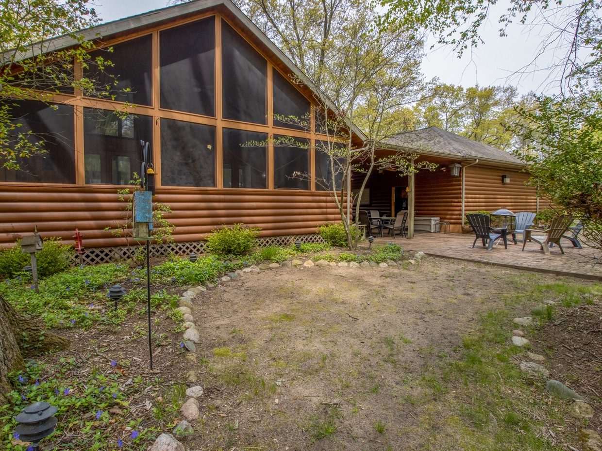 Outdoor Living | Back Patio