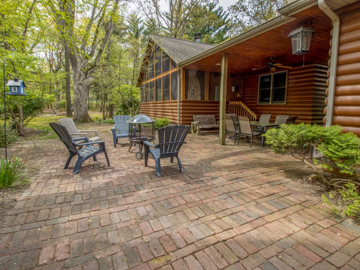 Outdoor Living | Back Patio