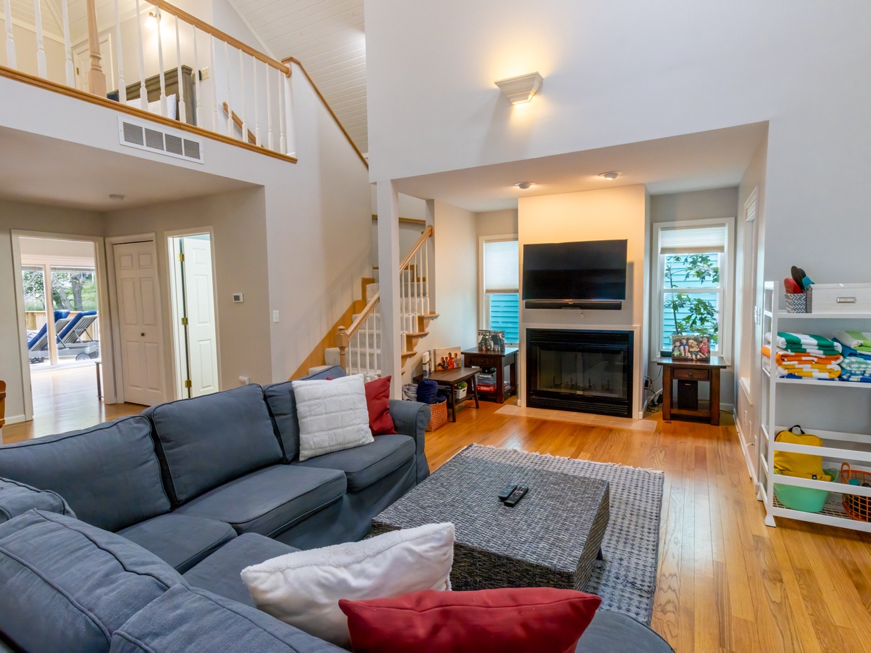 Main Level | Living Room