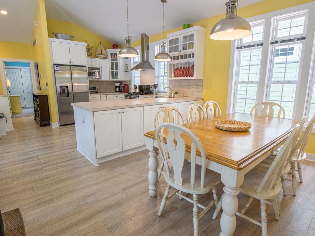 Main Level | Dining Room