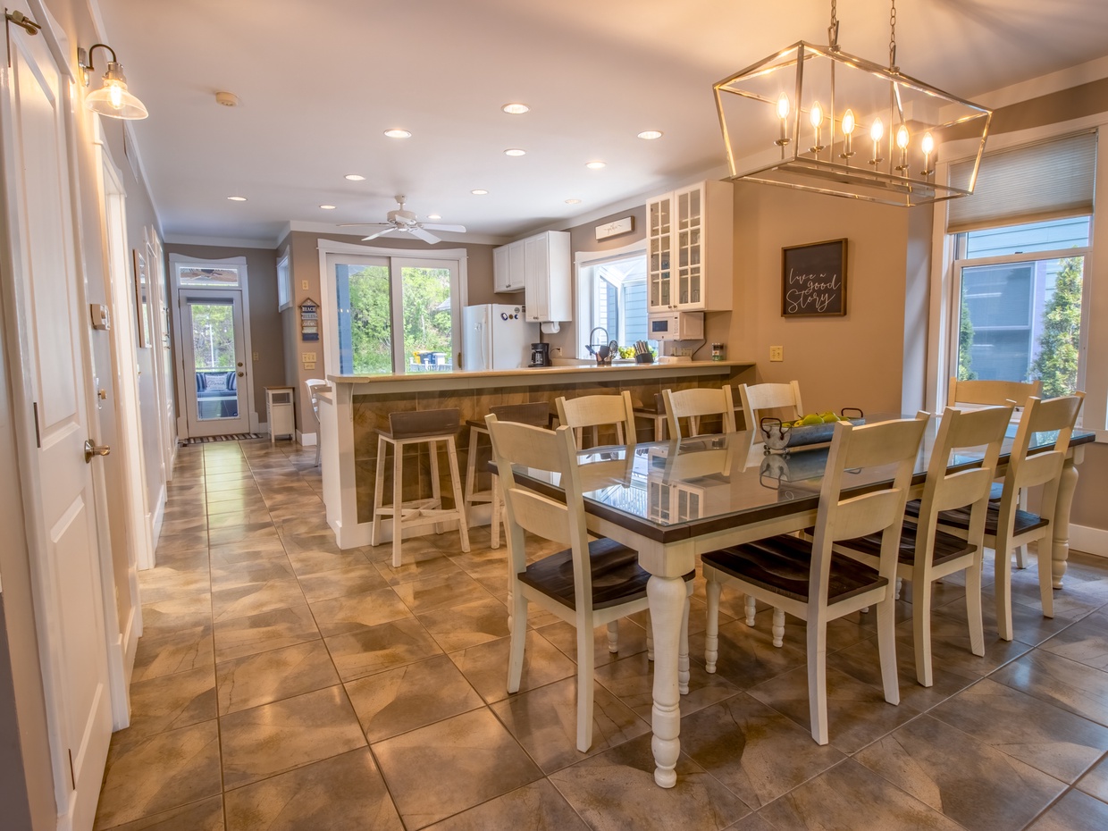 Main Level | Dining Room