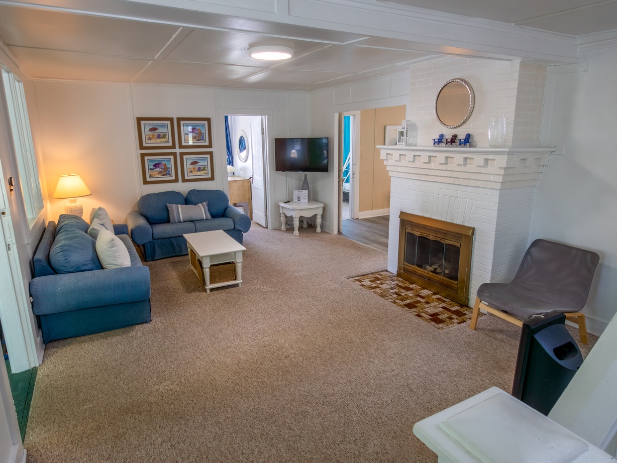 Main Level | Living Room