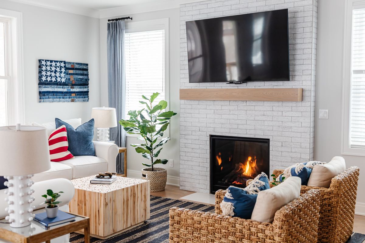Main Level | Living Room
