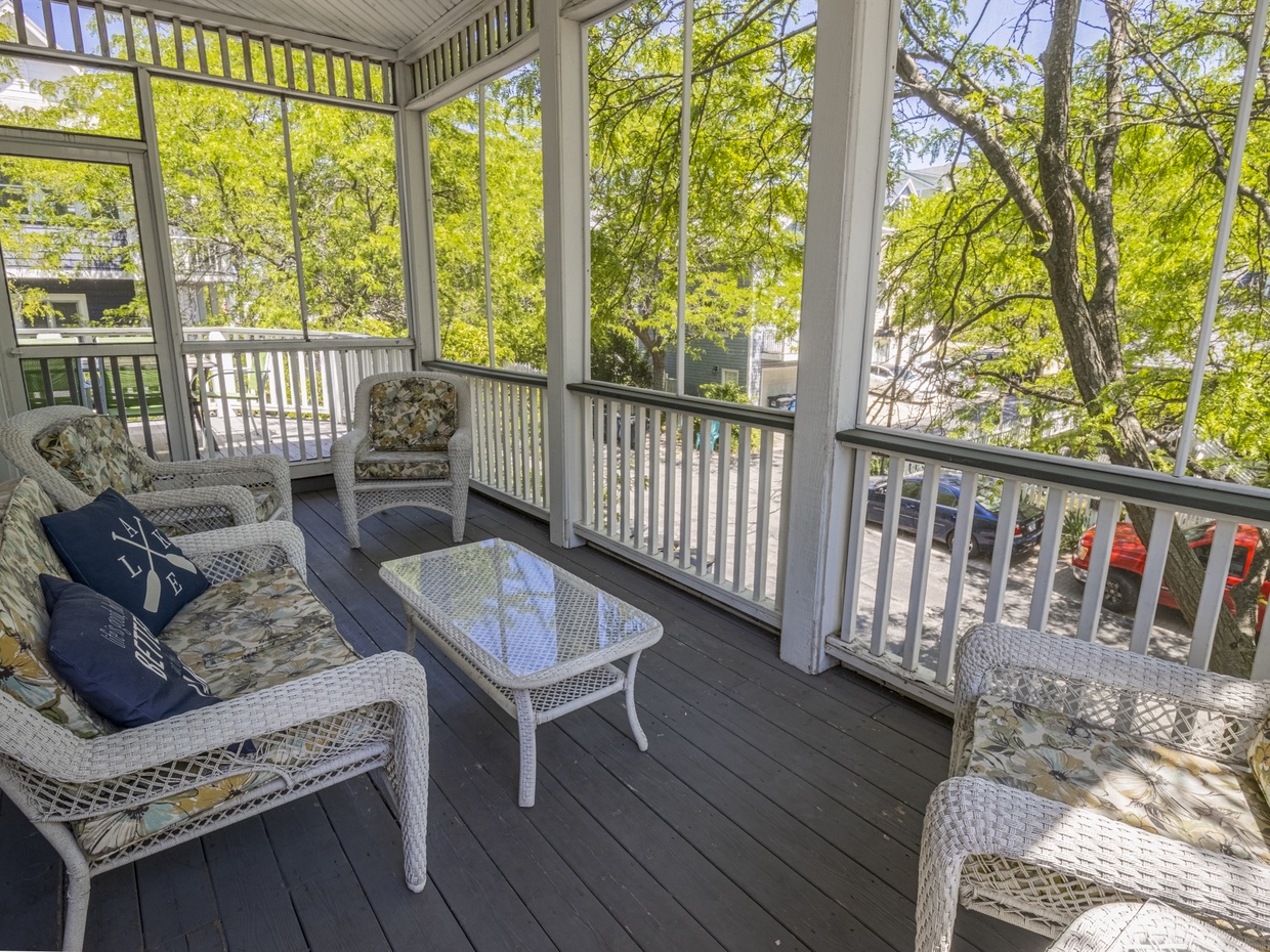 Main Level/Second Level | Screened in Porch