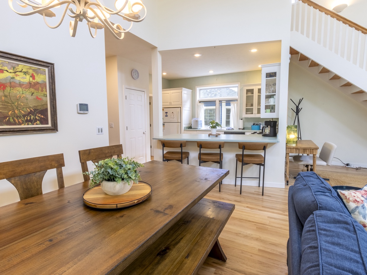 Main Level | Dining | Kitchen