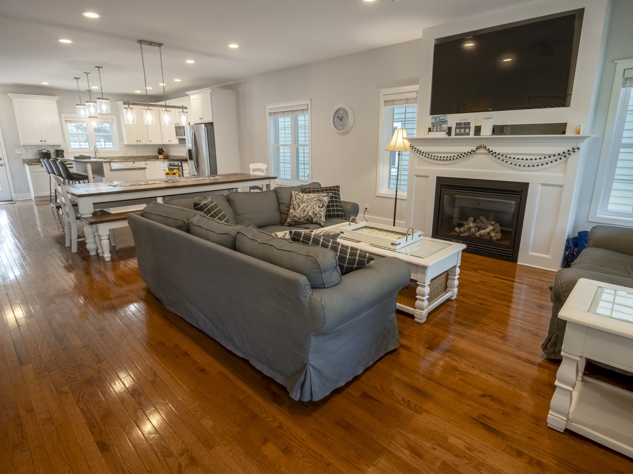 Main House | Main Level | Living Room