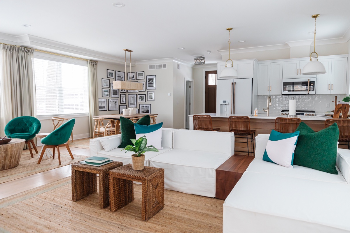 Main Level | Living Room 