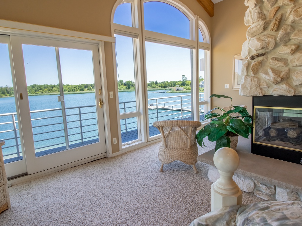 Second Level | Bedroom 1 | King | Attached Walk in Shower | Jacu