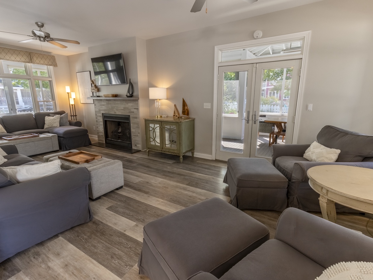 Main Level | Living Room