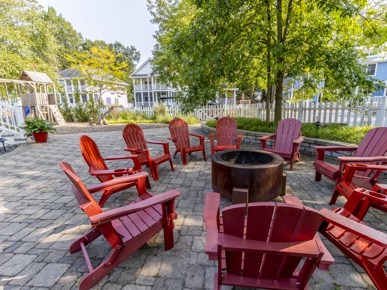 Side Patio | Fire Pit