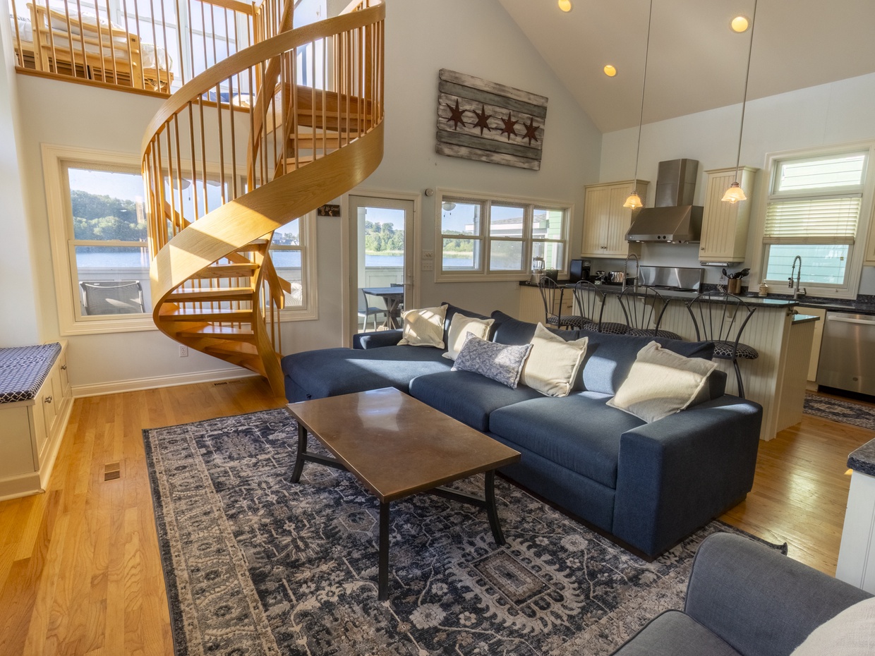Main Level | Living Room
