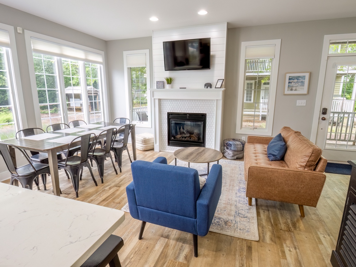 Main Level | Living Room | Dining