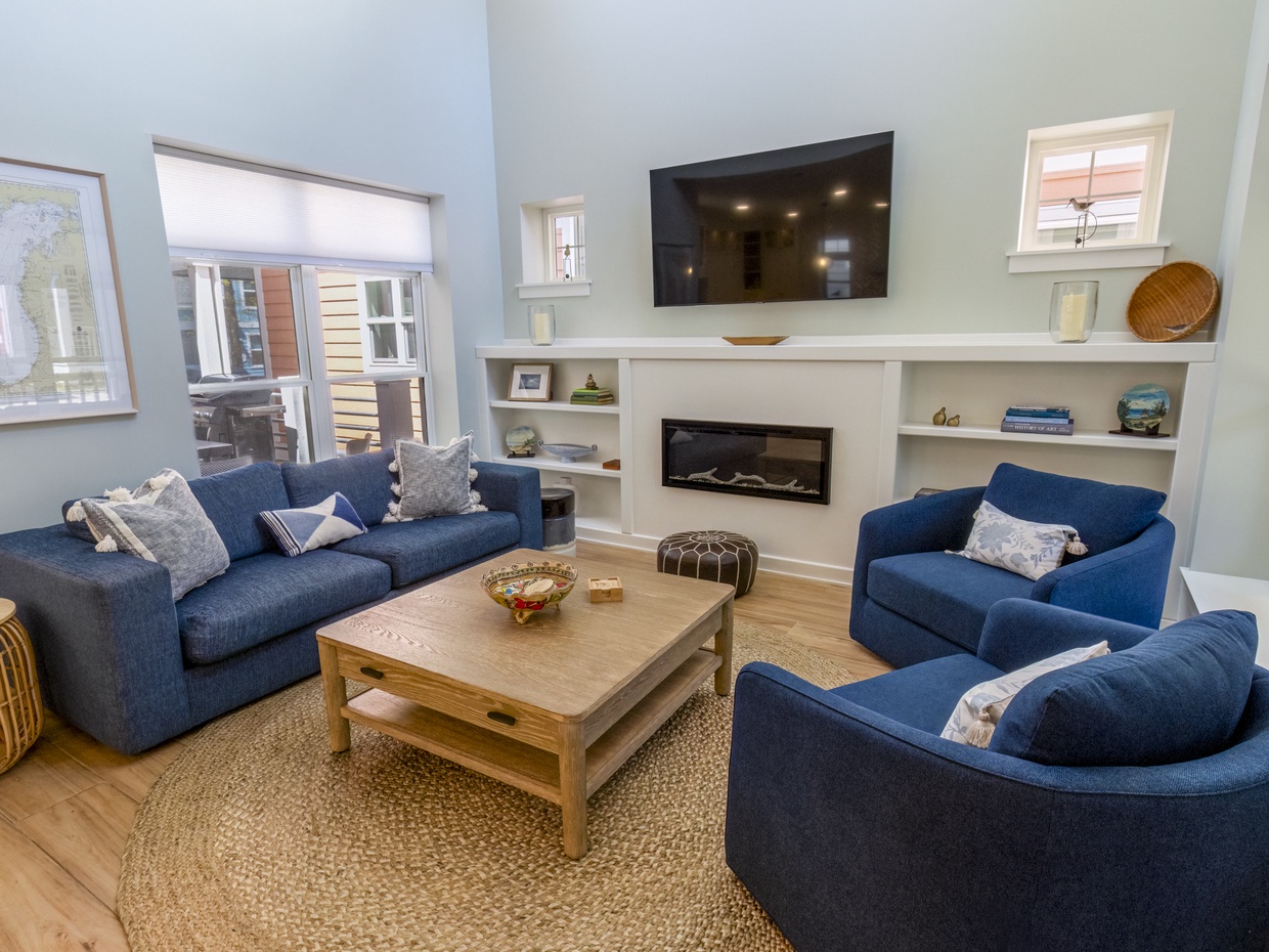 Main Level | Living Room