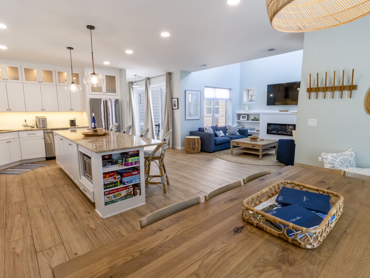 Main Level | Kitchen | Dining | Living Room