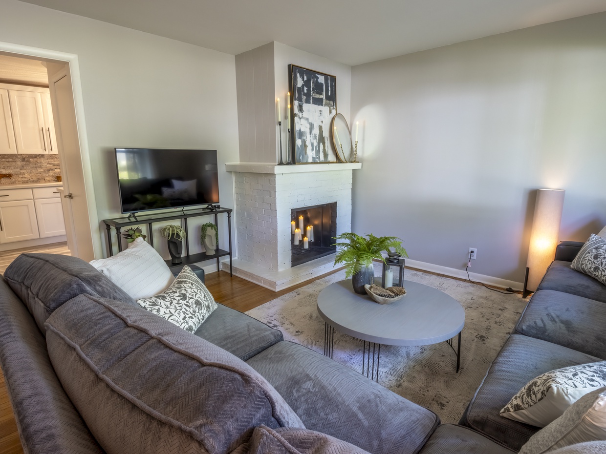 Main Level | Living Room