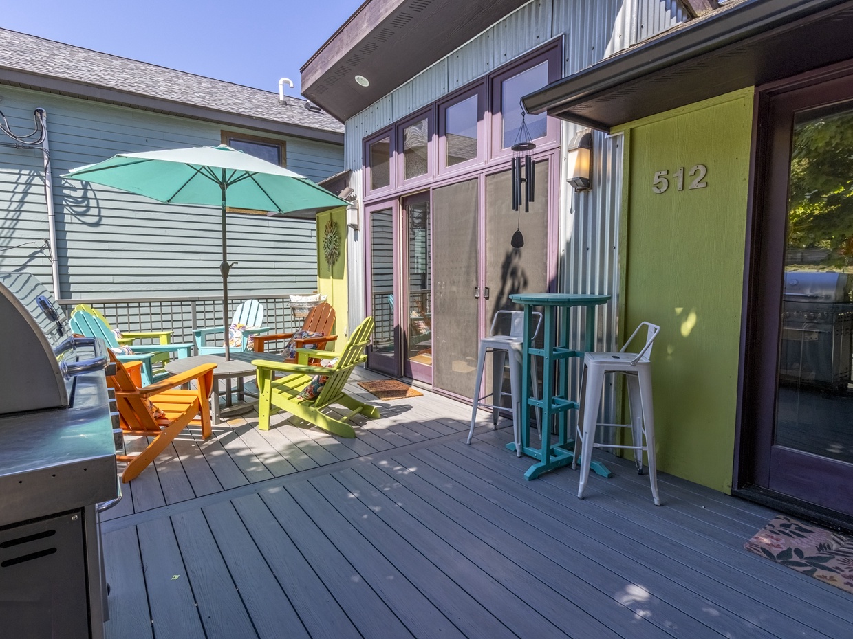 Main Level | Front Porch | Gas Grill
